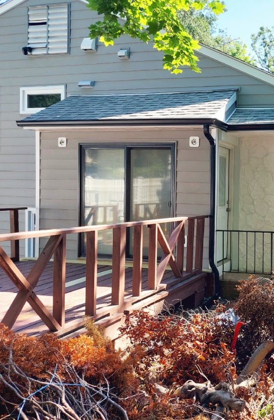 Black Gutters That Make a Statement