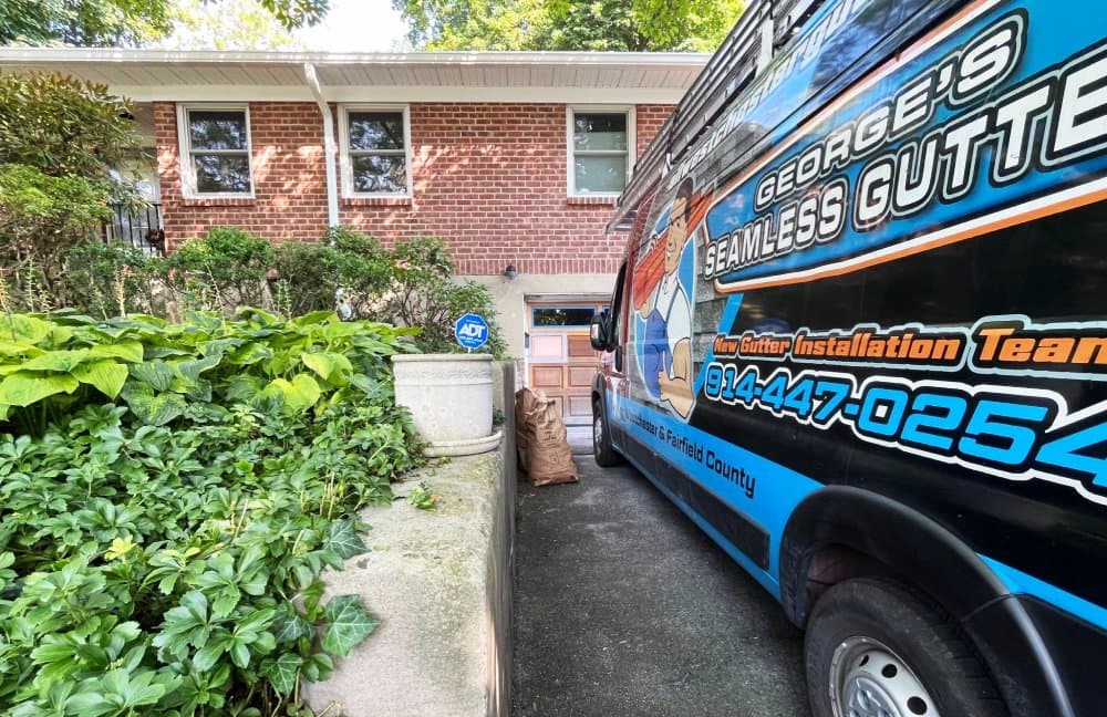 Vinyl Soffits, Metal Capping & 6” Gutters – Yonkers NY